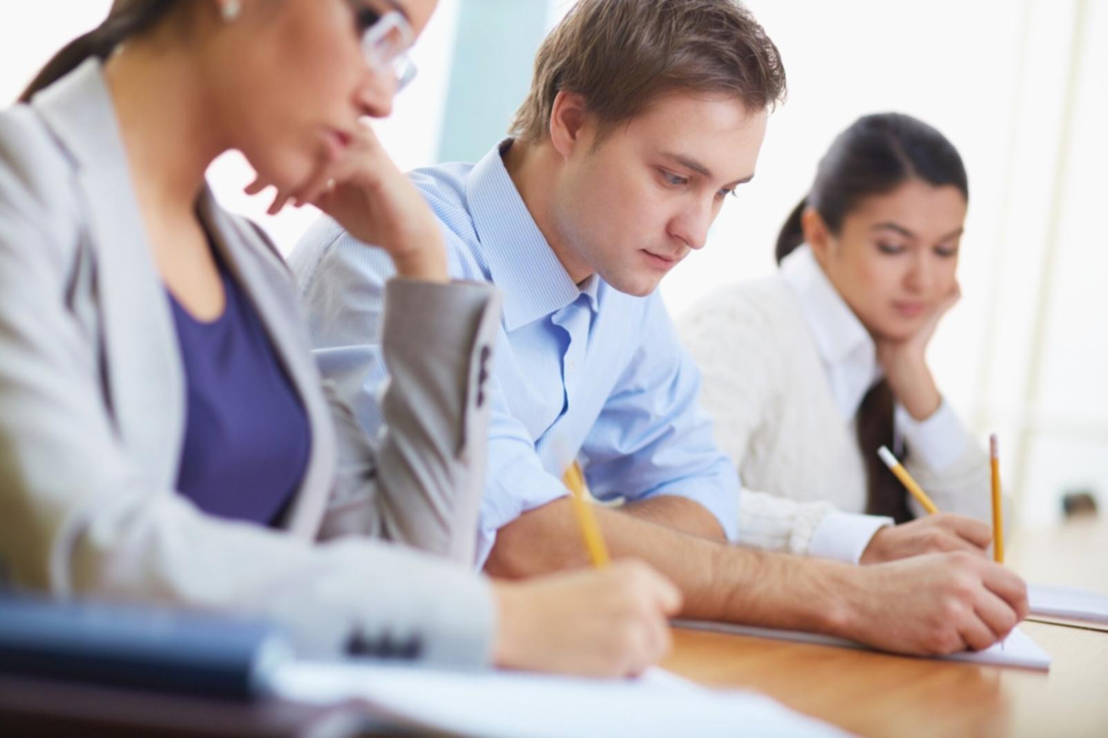 Session de formation avec interaction formateur-apprenant